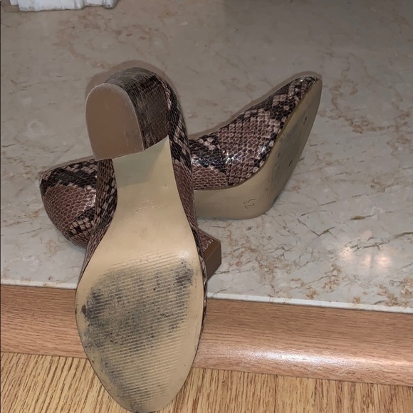 Nine West Limoscene Snakeskin block heel size 7.5 - Picture 6 of 8